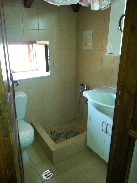 Mika'S House Vila Chalki Town Quarto foto