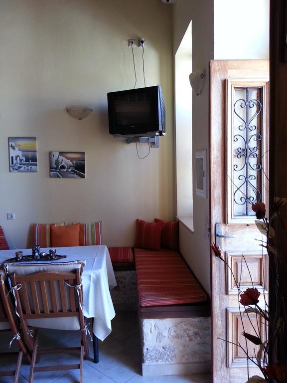 Mika'S House Vila Chalki Town Exterior foto