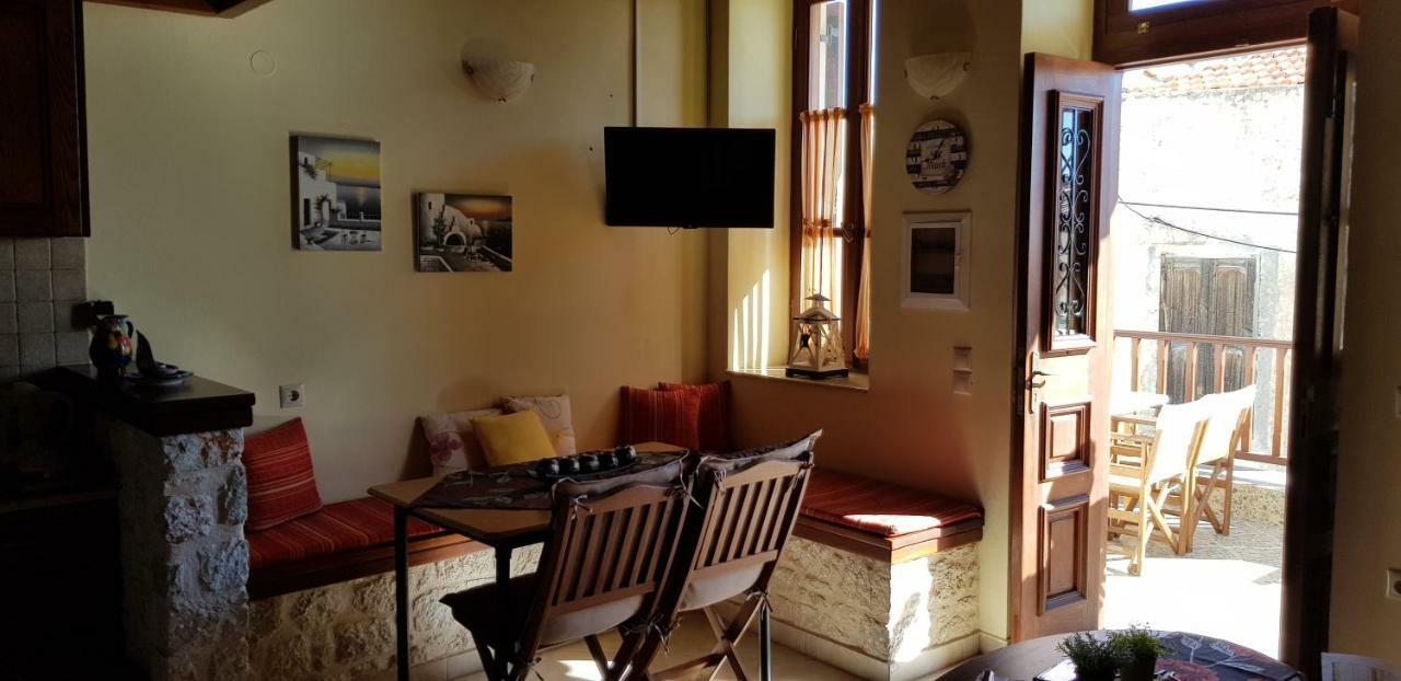Mika'S House Vila Chalki Town Exterior foto